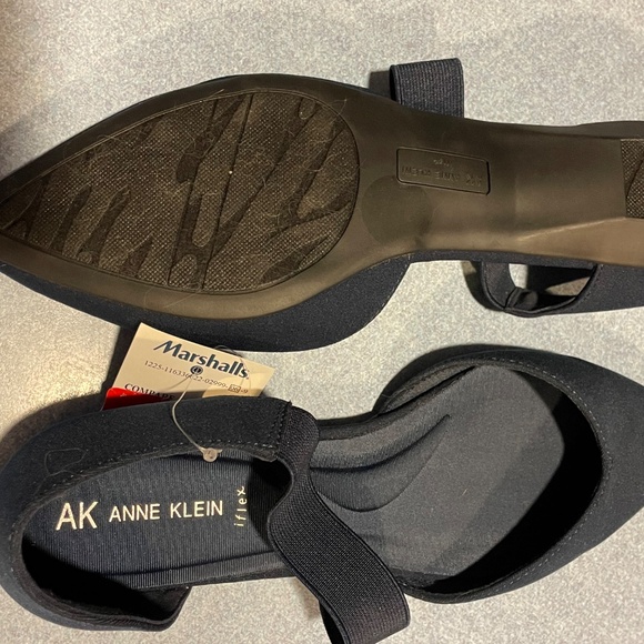NWT Anne Klein Shoes Size 9 - Picture 2 of 3